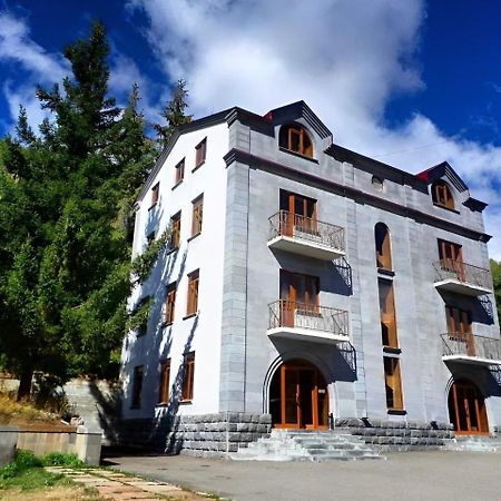 Jermuk Villa Imperial Екстериор снимка