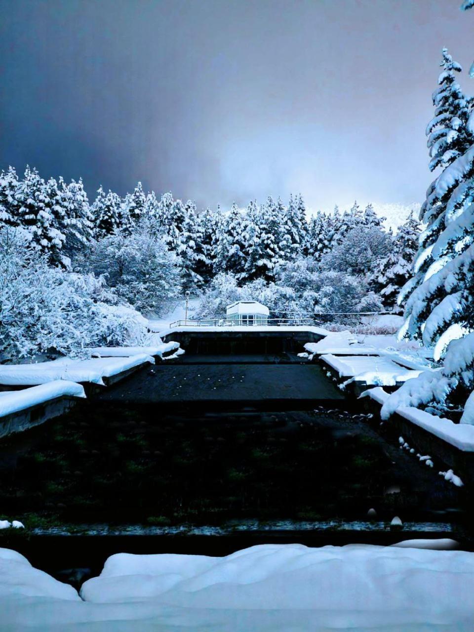 Jermuk Villa Imperial Екстериор снимка
