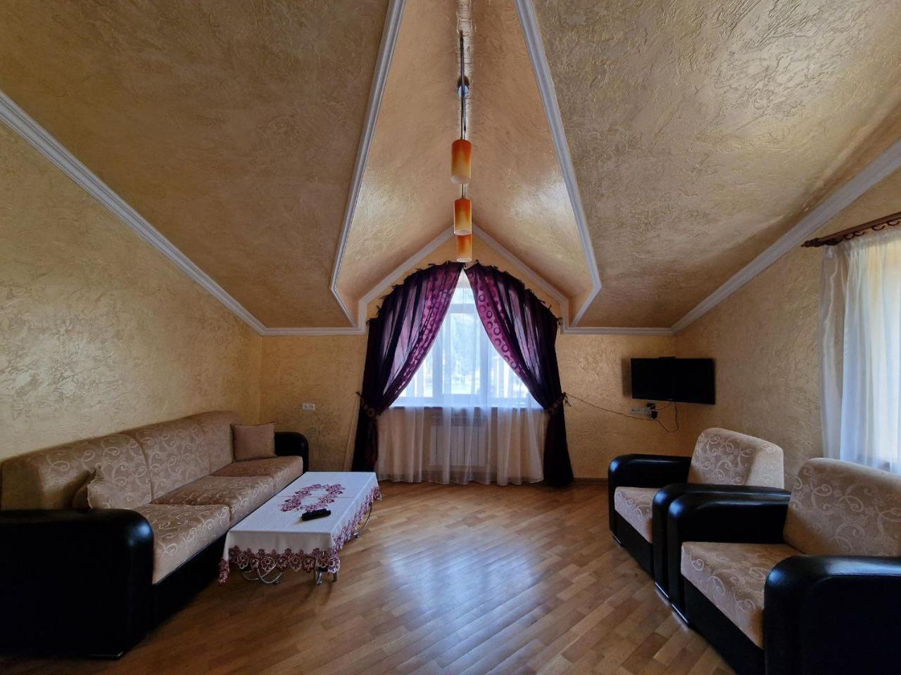 Jermuk Villa Imperial Екстериор снимка