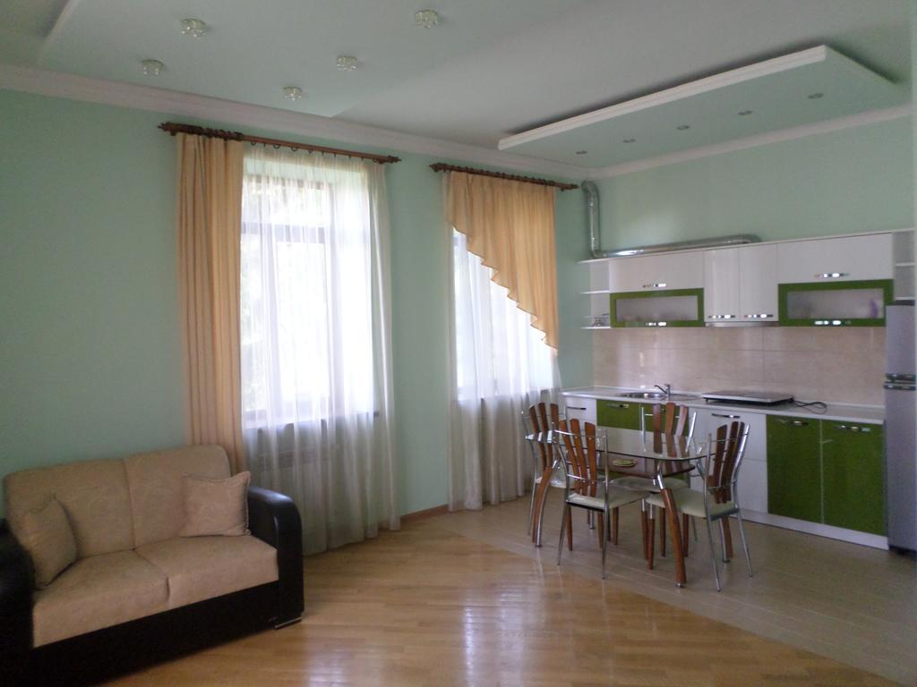 Jermuk Villa Imperial Екстериор снимка